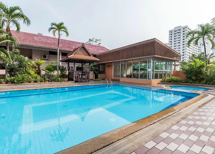 Teja Aparthotel 3*